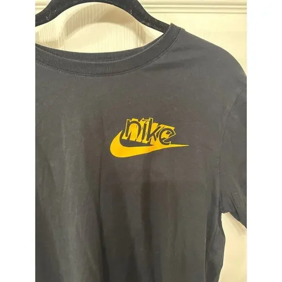 Women's Iconic Swoosh Logo The Nike Tee in Black, S - Picture 4 of 6